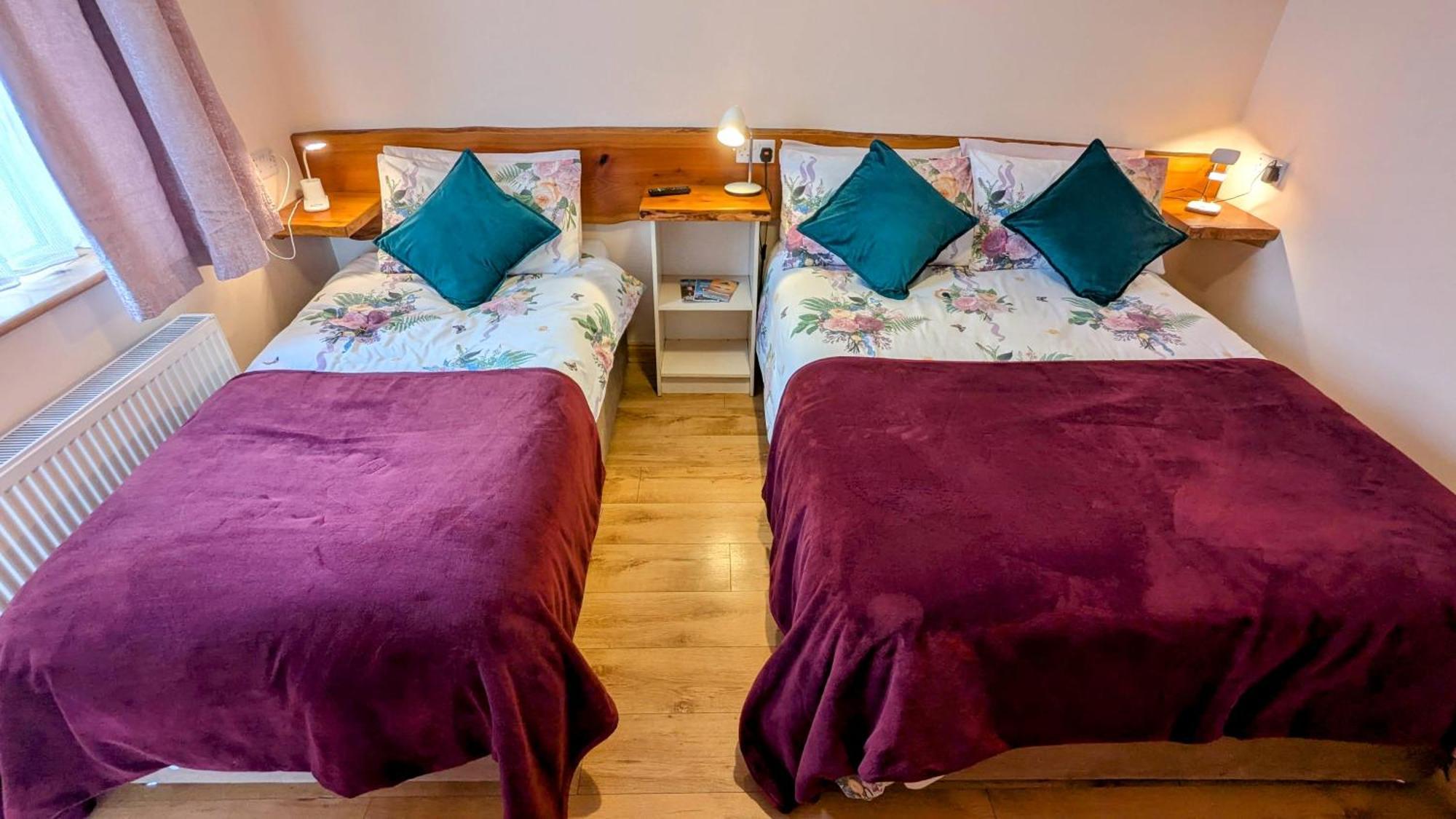 Skellig View Bluebell Rose & The Kerry Cliffs Apartment Portmagee Exterior foto